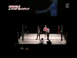 May_5,_2005_-_NEO_-_Amazing_Kong_vs_Nattie_Neidhart_flv_000005105.jpg