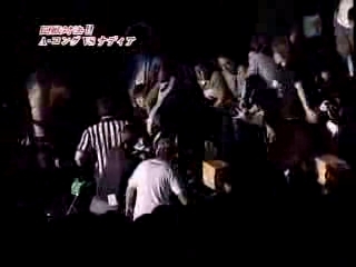 May_5,_2005_-_NEO_-_Amazing_Kong_vs_Nattie_Neidhart_flv_000091024.jpg