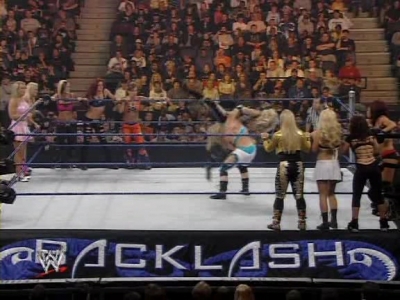 WWE_Backlash_2008_Diva_Match_XviD_avi_000180280.jpg