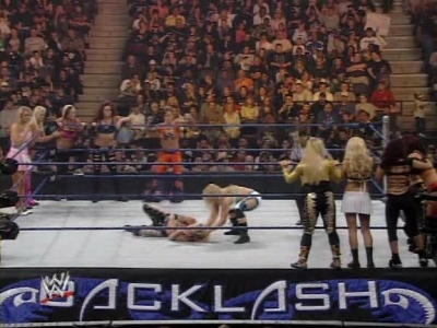 WWE_Backlash_2008_Diva_Match_XviD_avi_000195662.jpg