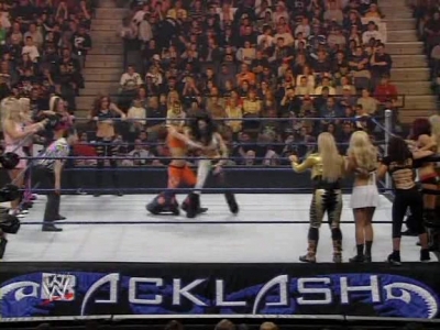 WWE_Backlash_2008_Diva_Match_XviD_avi_000251818.jpg