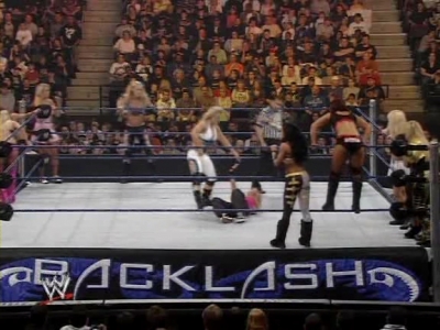 WWE_Backlash_2008_Diva_Match_XviD_avi_000445411.jpg