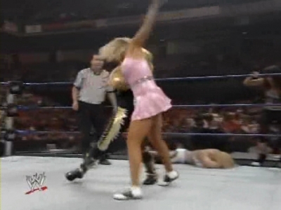 WWE_Backlash_2008_Diva_Match_XviD_avi_000493025.jpg