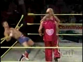 Next_Generation_Hart_Foundation_v_s_Ox___Hammer_-_8-25-07_flv_000061633.jpg