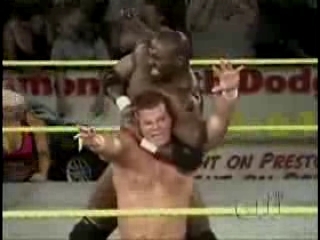 Next_Generation_Hart_Foundation_v_s_Ox___Hammer_-_8-25-07_flv_000317700.jpg