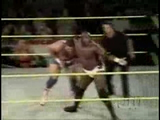 Next_Generation_Hart_Foundation_v_s_Ox___Hammer_-_8-25-07_flv_000330100.jpg