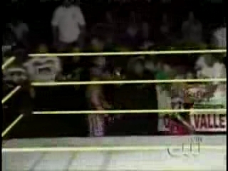 Next_Generation_Hart_Foundation_vs__James_Boys_-_7-29-07_flv_000045467.jpg
