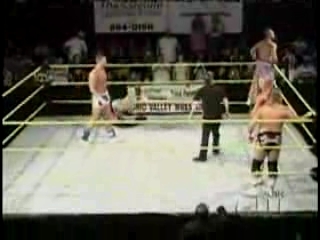 Next_Generation_Hart_Foundation_vs__James_Boys_-_7-29-07_flv_000090133.jpg