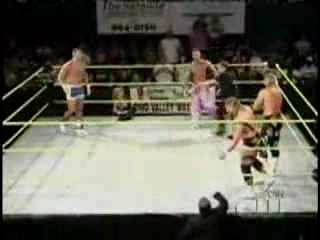 Next_Generation_Hart_Foundation_vs__James_Boys_-_7-29-07_flv_000092600.jpg