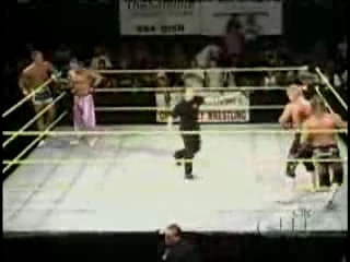 Next_Generation_Hart_Foundation_vs__James_Boys_-_7-29-07_flv_000095267.jpg