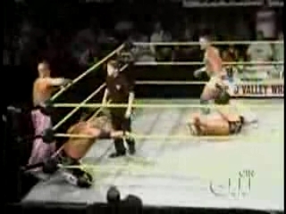 Next_Generation_Hart_Foundation_vs__James_Boys_-_7-29-07_flv_000308333.jpg