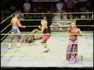Next_Generation_Hart_Foundation_vs__James_Boys_-_7-29-07_flv_000334233.jpg