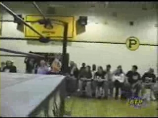 Ivory_vs_Naddie_9_16_06_GLOW_flv_000008133.jpg