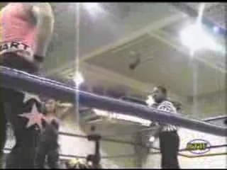 Ivory_vs_Naddie_9_16_06_GLOW_flv_000279000.jpg