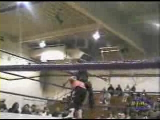 Ivory_vs_Naddie_9_16_06_GLOW_2_flv_000036667.jpg