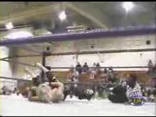 Ivory_vs_Naddie_9_16_06_GLOW_2_flv_000051167.jpg