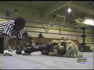 Ivory_vs_Naddie_9_16_06_GLOW_2_flv_000192033.jpg
