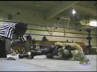 Ivory_vs_Naddie_9_16_06_GLOW_2_flv_000194500.jpg