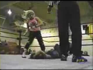 Ivory_vs_Naddie_9_16_06_GLOW_2_flv_000227733.jpg
