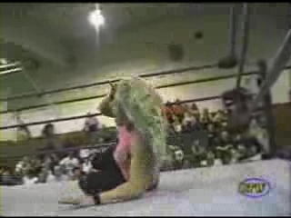 Ivory_vs_Naddie_9_16_06_GLOW_2_flv_000295800.jpg