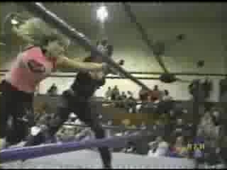 Ivory_vs_Naddie_9_16_06_GLOW_2_flv_000382367.jpg