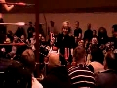 October_27,_2006_Supergirl_Title_Match_flv_000046046.jpg