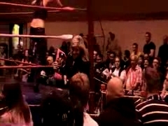 October_27,_2006_Supergirl_Title_Match_flv_000046880.jpg