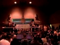 October_27,_2006_Supergirl_Title_Match_flv_000081582.jpg