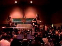 October_27,_2006_Supergirl_Title_Match_flv_000081999.jpg