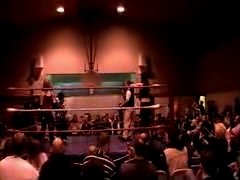 October_27,_2006_Supergirl_Title_Match_flv_000082666.jpg