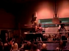 October_27,_2006_Supergirl_Title_Match_flv_000086503.jpg