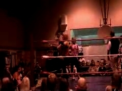 October_27,_2006_Supergirl_Title_Match_flv_000087171.jpg