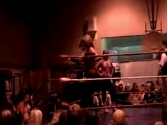 October_27,_2006_Supergirl_Title_Match_flv_000087588.jpg