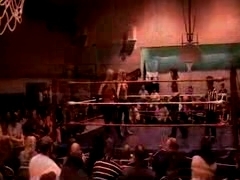 October_27,_2006_Supergirl_Title_Match_flv_000120704.jpg