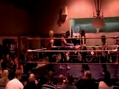 October_27,_2006_Supergirl_Title_Match_flv_000121622.jpg