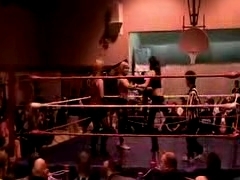 October_27,_2006_Supergirl_Title_Match_flv_000122456.jpg