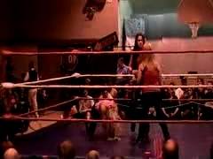 October_27,_2006_Supergirl_Title_Match_flv_000126210.jpg