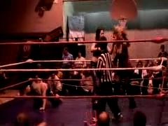 October_27,_2006_Supergirl_Title_Match_flv_000128712.jpg