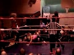 October_27,_2006_Supergirl_Title_Match_flv_000132466.jpg