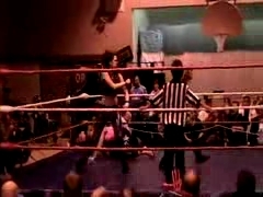 October_27,_2006_Supergirl_Title_Match_flv_000133300.jpg