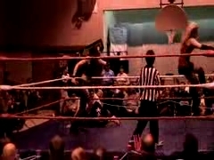 October_27,_2006_Supergirl_Title_Match_flv_000133800.jpg