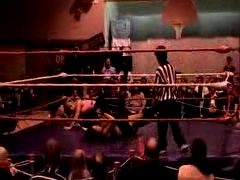 October_27,_2006_Supergirl_Title_Match_flv_000135719.jpg