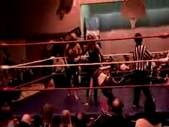 October_27,_2006_Supergirl_Title_Match_flv_000138972.jpg