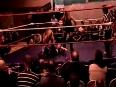 October_27,_2006_Supergirl_Title_Match_flv_000144478.jpg