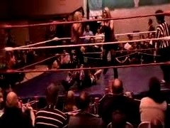 October_27,_2006_Supergirl_Title_Match_flv_000145896.jpg