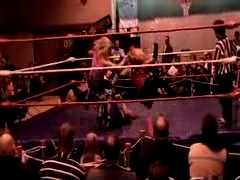 October_27,_2006_Supergirl_Title_Match_flv_000147648.jpg