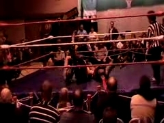 October_27,_2006_Supergirl_Title_Match_flv_000148065.jpg