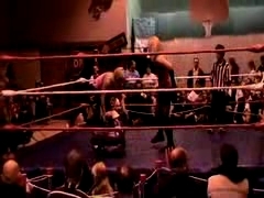 October_27,_2006_Supergirl_Title_Match_flv_000154154.jpg