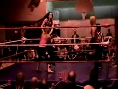 October_27,_2006_Supergirl_Title_Match_flv_000163330.jpg