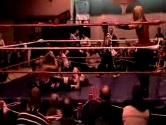 October_27,_2006_Supergirl_Title_Match_flv_000167835.jpg